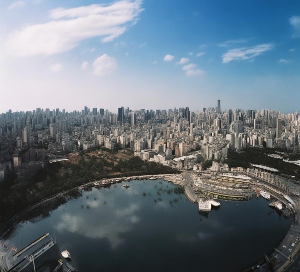 现代酒店预订服务，从生辰宴到现代品牌